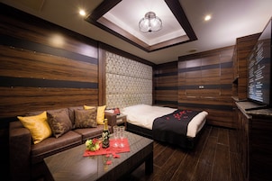 Habitación doble, fumadores (EAST Natural) | Wifi gratis y ropa de cama