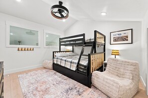 Room - A Sea View: Modern Coastal Luxury | 2BR/2BA with Ocean Views (Surf City)