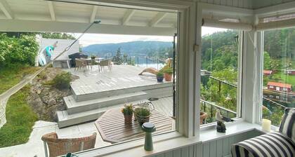 Waterside cabin with boat slips on the Oslofjord
