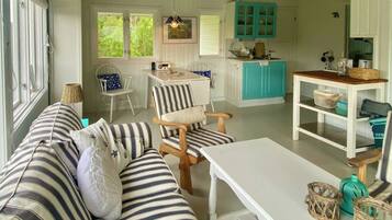 Fernseher, Kamin