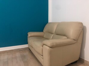 Interior - Three-Bedroom Family Apartment 6 (Venezia)