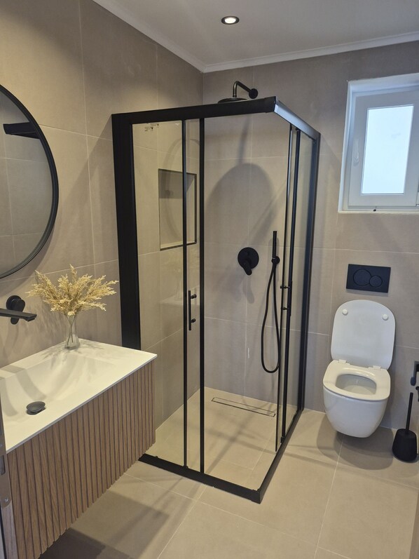 Bathroom - Anemos Beach Studio (Zakynthos)
