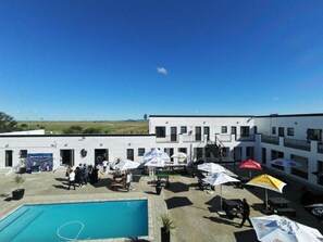 Outdoor pool - Tshiamelo Guest Farm (Bloemfontein)