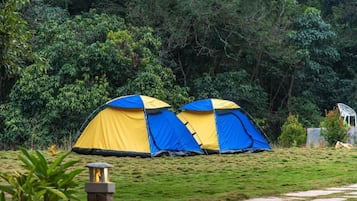 Eenvoudige tent | Terrein van de accommodatie