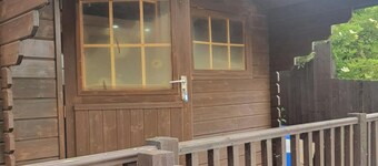 Cosy Cabin With Hot Tub & Sauna in East Wemyss