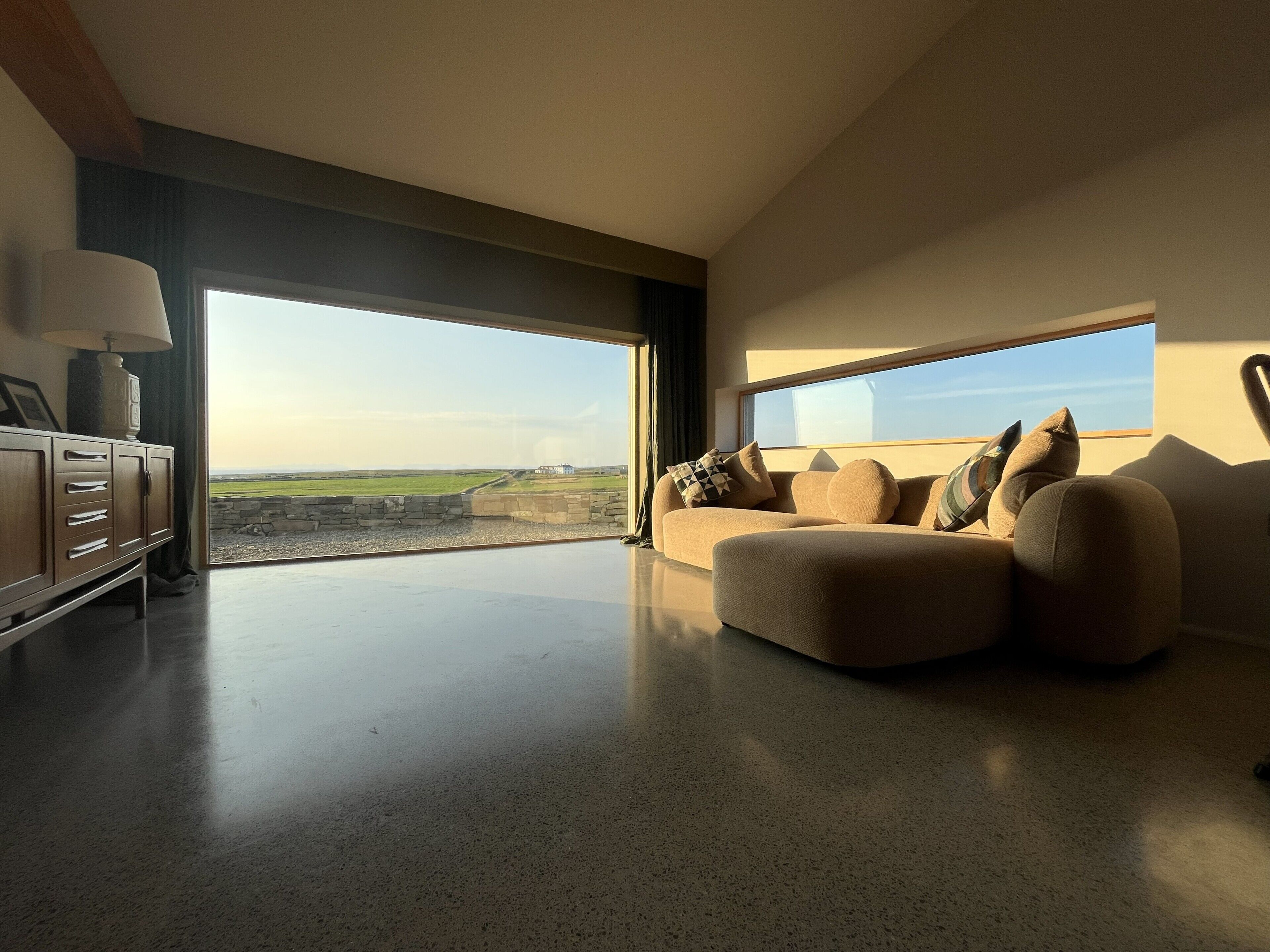 ÁIt: Bespoke Castle-side Hideaway With Sedum Roof - Lisdoonvarna