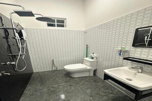 Bathroom - MA Homestay: Comfortable Stay for Families & Groups (Marang)