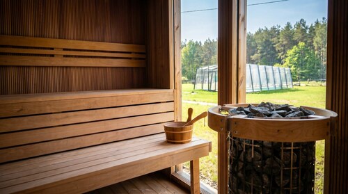 Mazuria Park – Pool, Jacuzzi & Sauna Included
