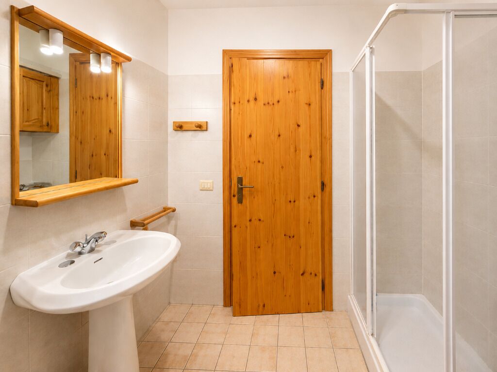 Shower, bidet