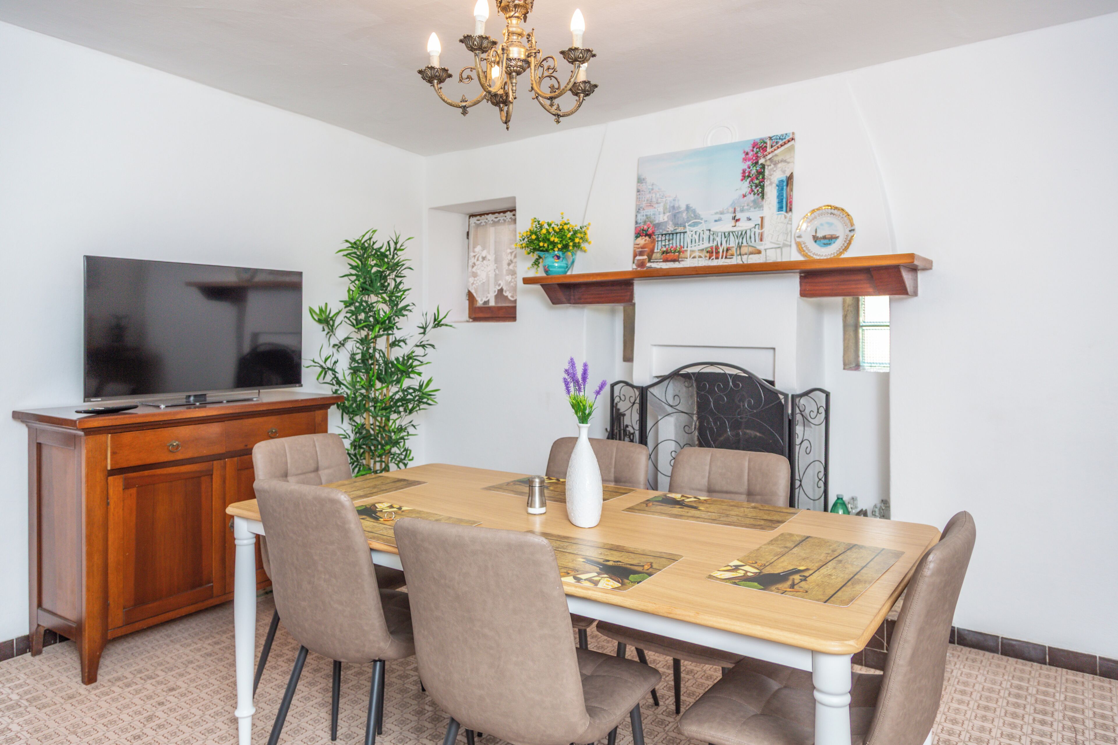 Apartment, Balcony, Hill View | Dining