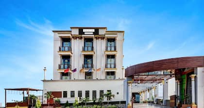 Elegant Luxury Nest Fort View Ashodev Residency