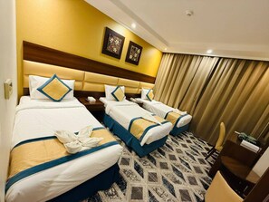 Basic Quadruple Room, City View | Free WiFi - moro alwisam  (makkah)