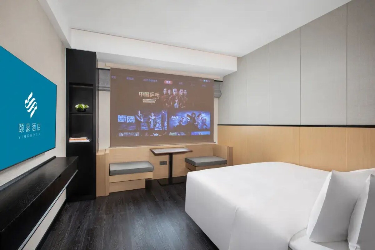 Kamar Single Deluks | Selimut bulu angsa, tirai kedap cahaya, dan kedap suara