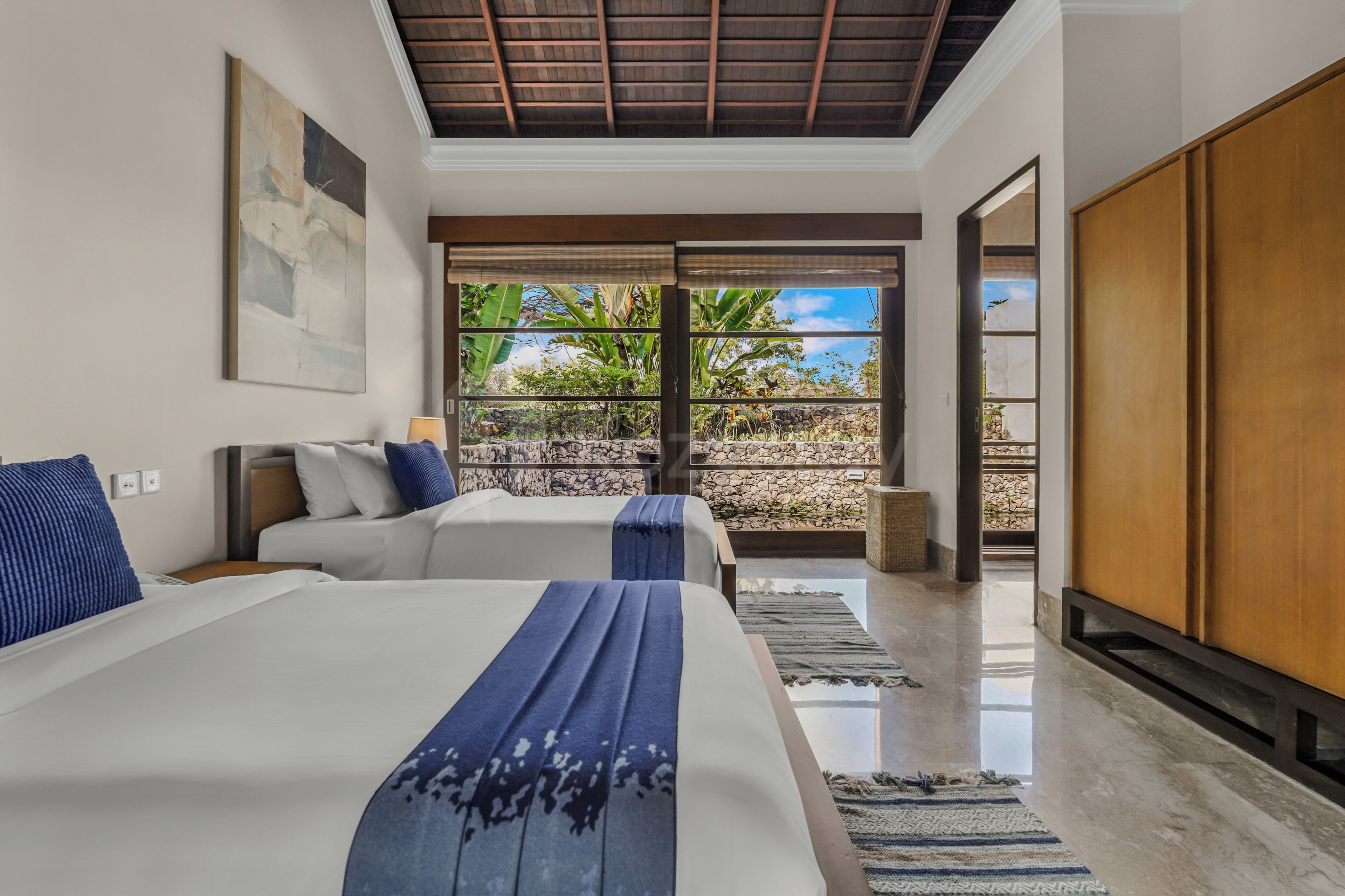 Villa, 3 Schlafzimmer, Poolblick | Schreibtisch, laptopgeeigneter Arbeitsplatz, Bügeleisen/Bügelbrett