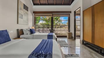 Villa, 3 Schlafzimmer, Poolblick | Schreibtisch, laptopgeeigneter Arbeitsplatz, Bügeleisen/Bügelbrett