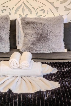 Miscellaneous - Luxury Villa with Pool & Gated Security (Marrakech)