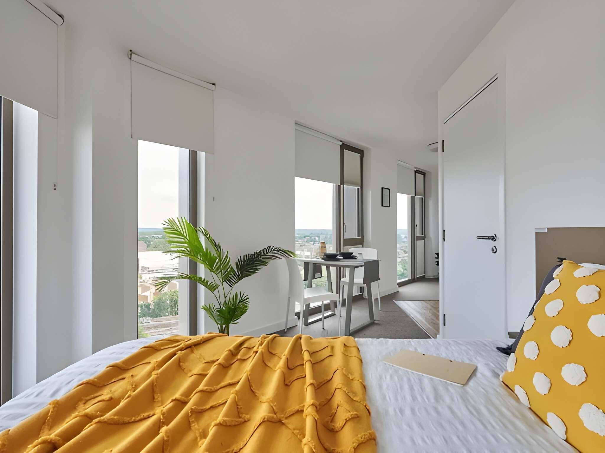 Studio, Non Smoking, Kitchenette | Blackout drapes, WiFi (free)