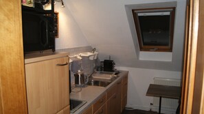 Private kitchen - Vrbo Property (Heyen)
