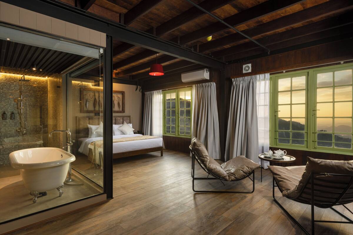 Premium bedding, desk, laptop workspace, free WiFi