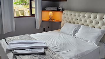 WiFi, bed sheets