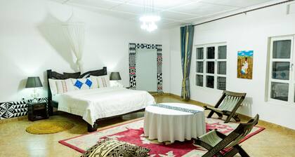 Chez Drocella Eglantine Lodge