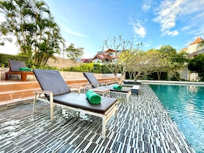 Pool - J Tower Pattaya (Pattaya)