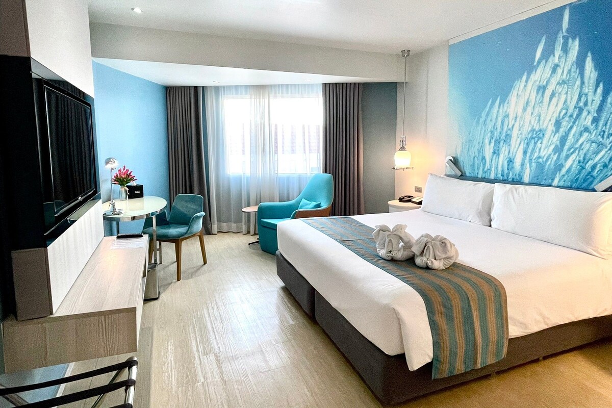 Double Room | In-room safe, desk, laptop workspace, iron/ironing board (on request)