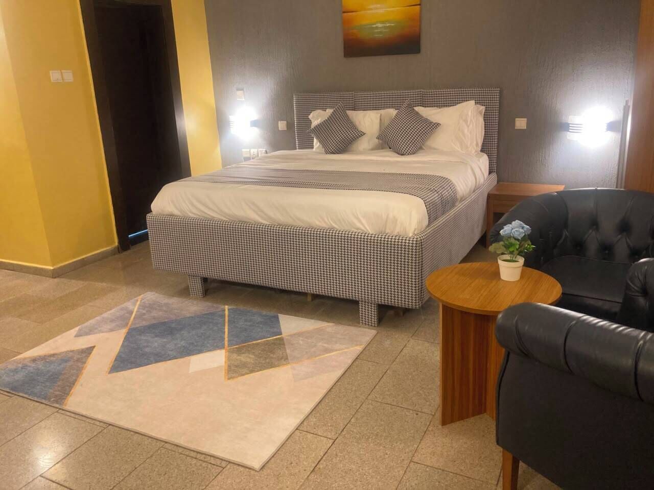 Suite Studio Luxe, vue ville | Bureau, fer et planche à repasser, Wi-Fi gratuit
