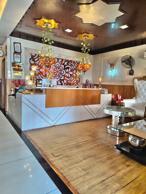 Lobby - Blue Bella Boutique Hotel Haridwar (Haridwar)