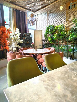 Dining - Blue Bella Boutique Hotel Haridwar (Haridwar)