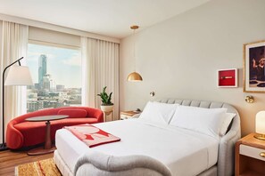 Room - Near American Airlines Center + Rooftop Pool & Bar (Dallas)