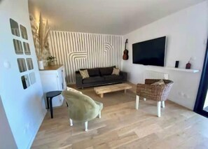 Living area - A garden on the beautiful port of Audierne (Plouhinec)