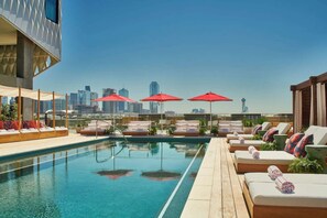Pool - Dallas Skyline Views + Rooftop Pool. Bar. Fitness. (Dallas)