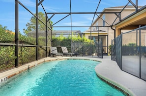 Beheizter Pool