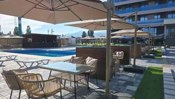 Seasonal outdoor pool