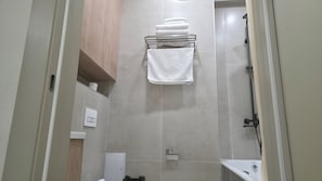 Deluxe Double Room, Lake View | Bathroom - Tynchtyk  (Kurskoe)