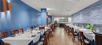 Near Eagle Rock | Dining. Gym + Free Parking