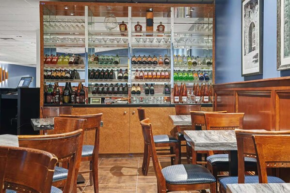 Bar (in der Unterkunft)