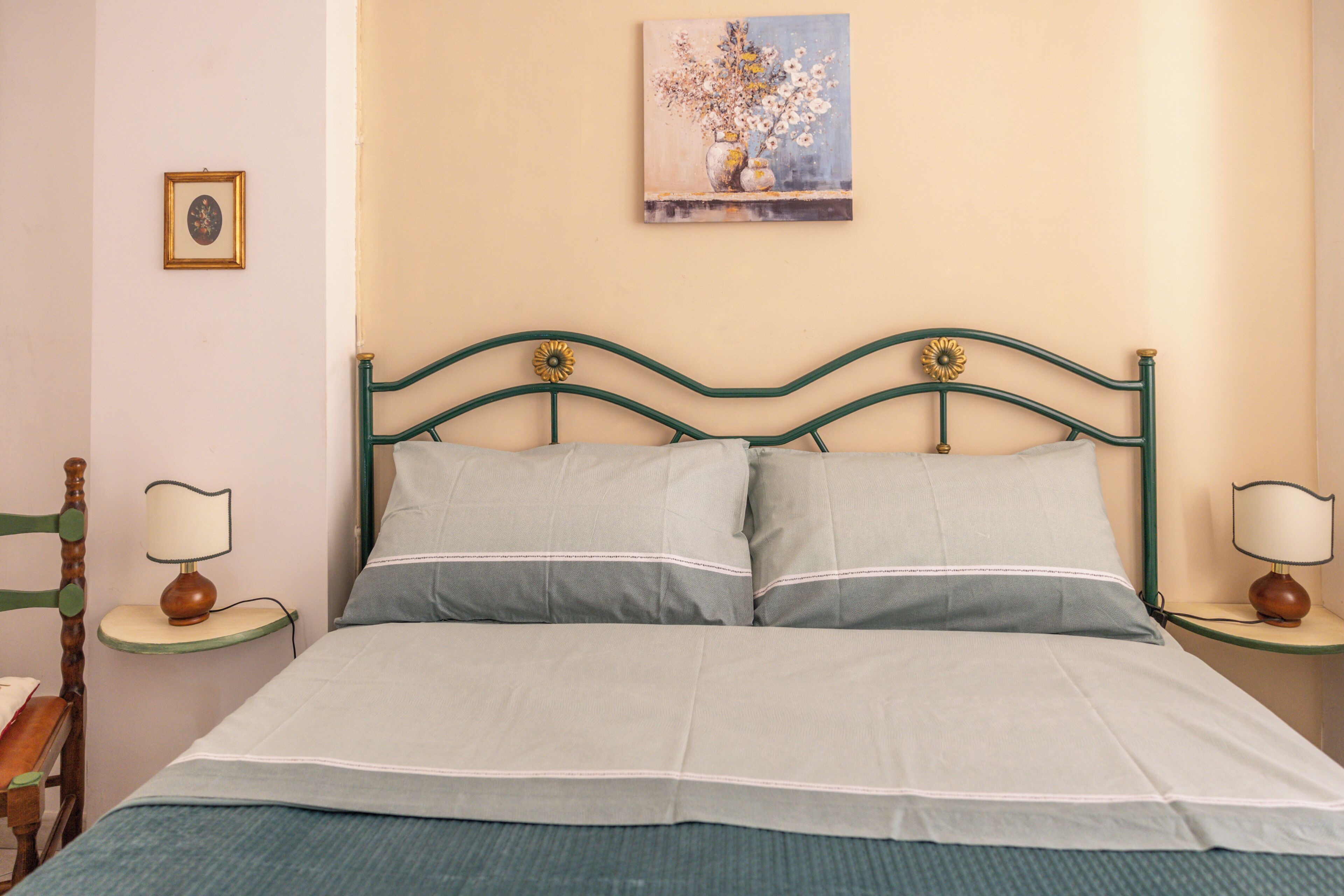 House | Iron/ironing board, free WiFi