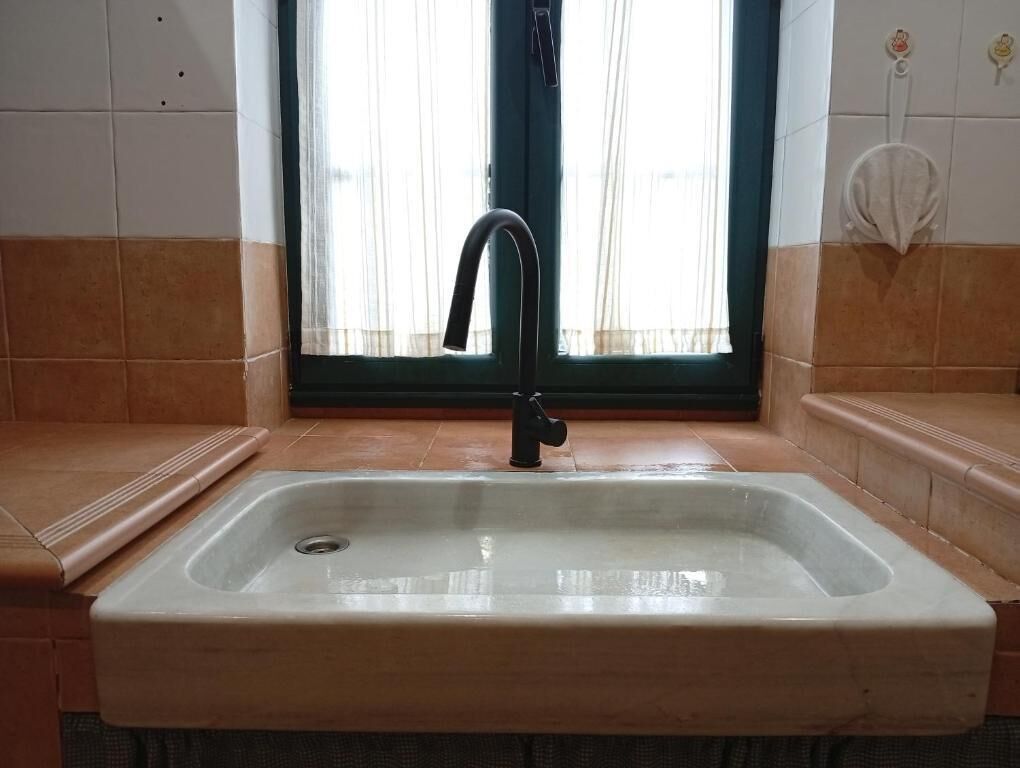 تجهيزات دش، مجففات شعر، مناشف، صابون