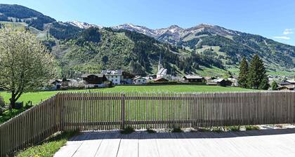 Chalet Creatina, Garden & Mountain view