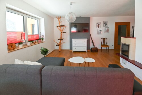 Chalet Creatina, Garden & Mountain view