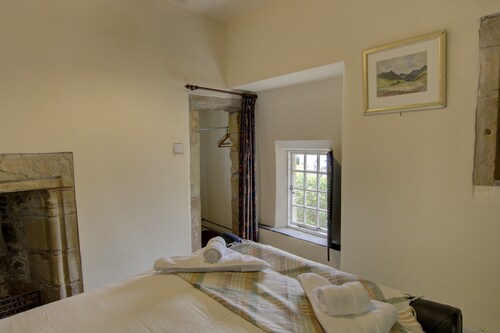 Historic 3‑bedroom, 3‑bathroom Highland castle near Portmahomack.