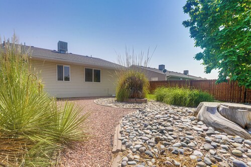 Grand Junction Home w/ Patio: Shop, Dine & Hike!
