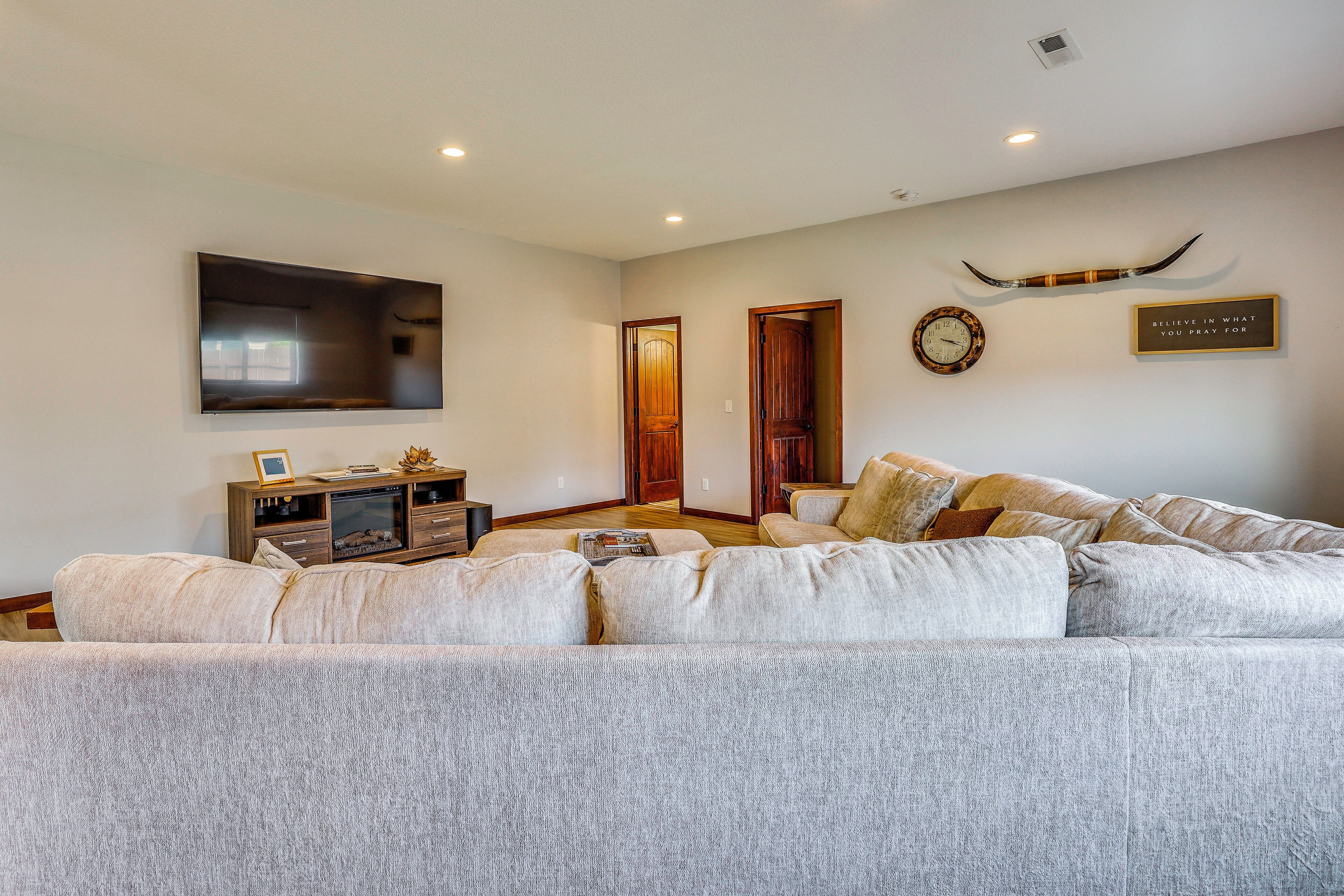 House (4 Bedrooms) | Interior