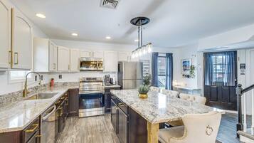 House (2 Bedrooms) | Interior