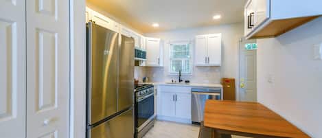 House (3 Bedrooms) | Interior