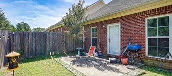 Patio & Fenced Yard! Grove Landing Townhome