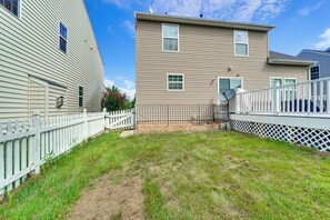 Interior - Hike, Golf & Relax! Convenient Apt in Hagerstown (Hagerstown)