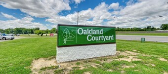 Golf, Fish & Explore: Updated Unit in Oakland City